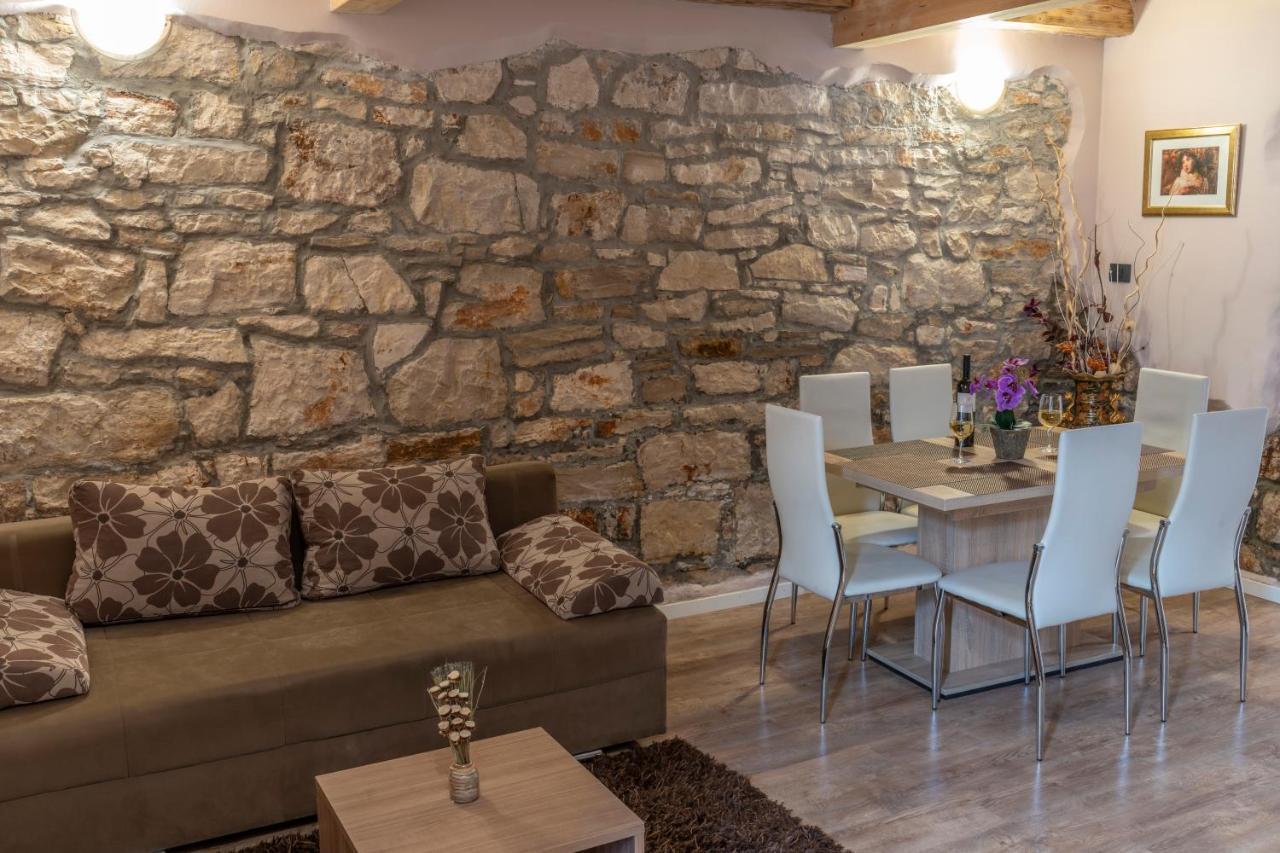 Apartment Anitea بولا المظهر الخارجي الصورة